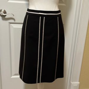 Ann Taylor black and white skirt size 0